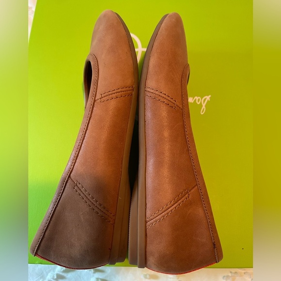 Clark’s Canebay Plain Tan Leather Flats - Picture 12 of 16